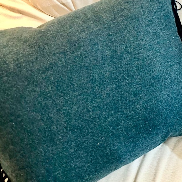 Accent Pillows - Picture 2 of 7